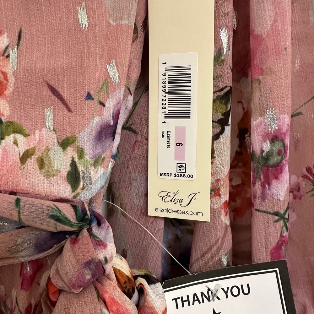 Eliza J
Floral Print Chiffon V-Neck, 3/4 Blouson Sheer Sleeve, High-Low Hem - Picture 2 of 8